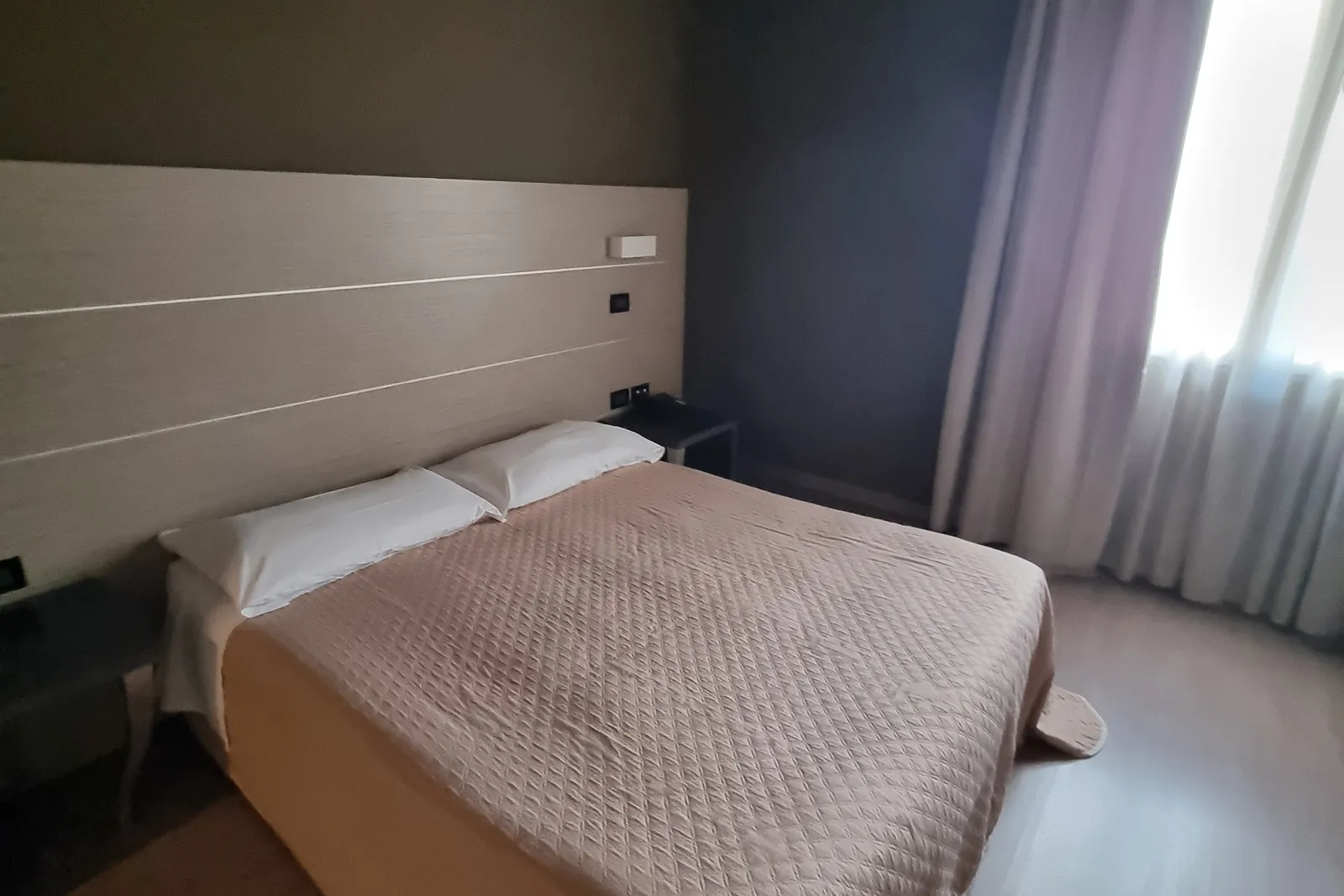 Ramo d'azienda comprendente struttura alberghiera,beni mobili,ecc.