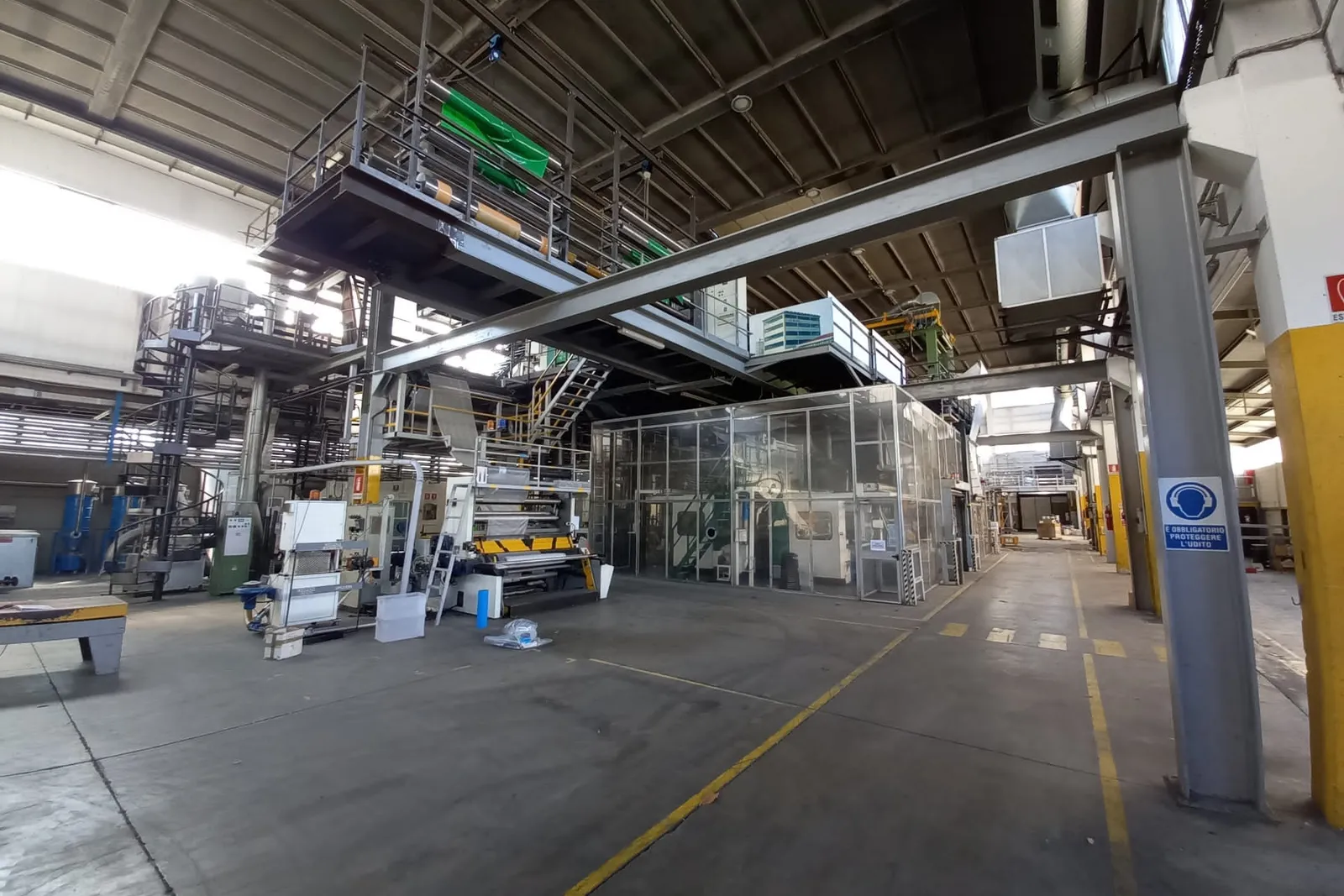 Complesso industriale e beni mobili