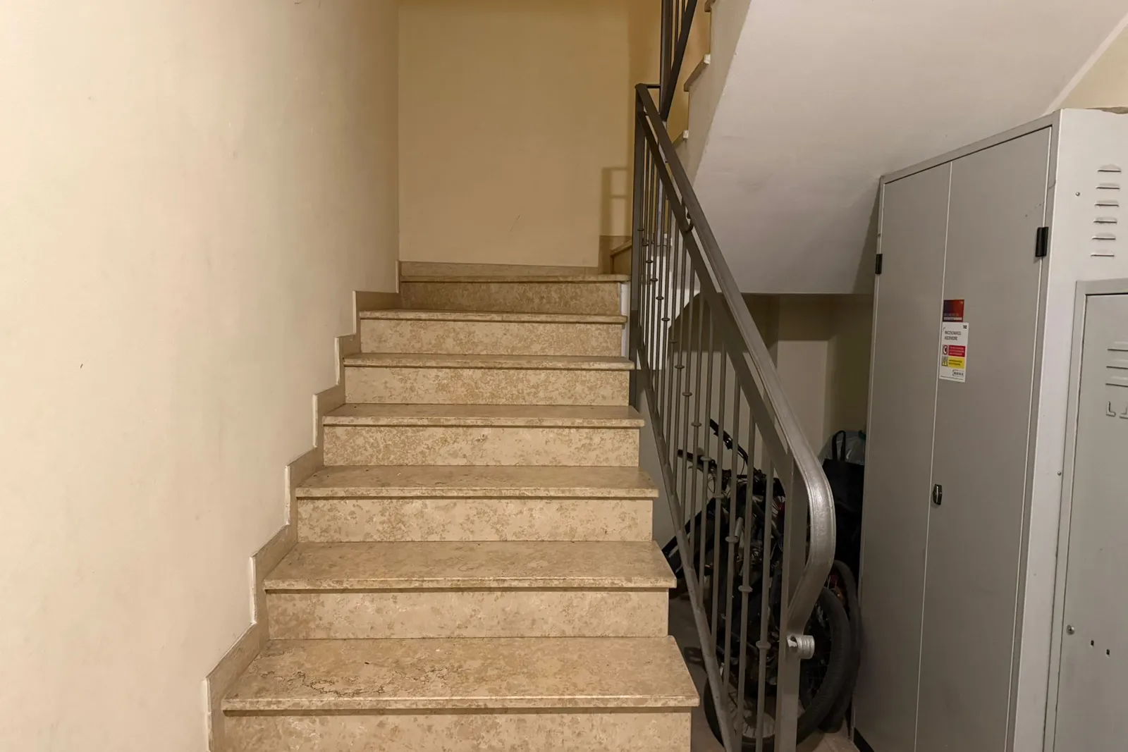 Appartamento e posto auto scoperto