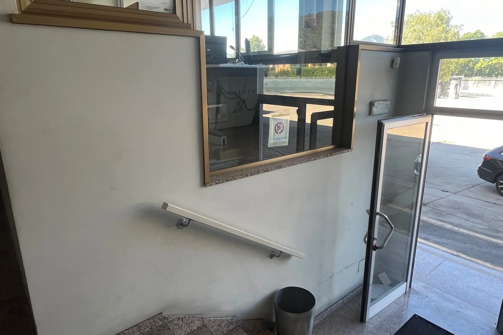 Complesso industriale e beni mobili