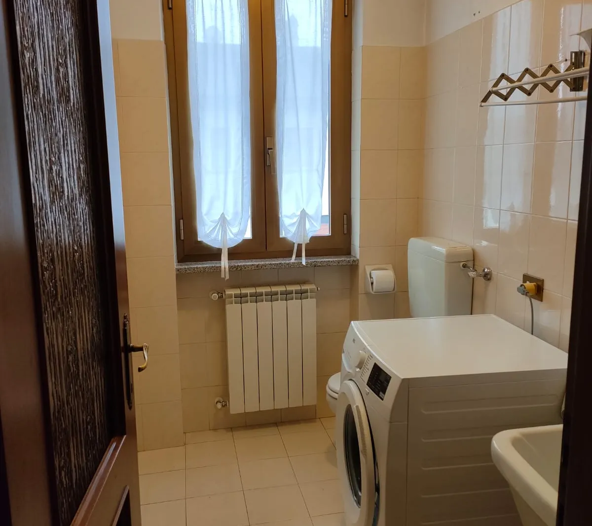 Fabbricato, parte immobile funzionale all’attività e parte residenziale