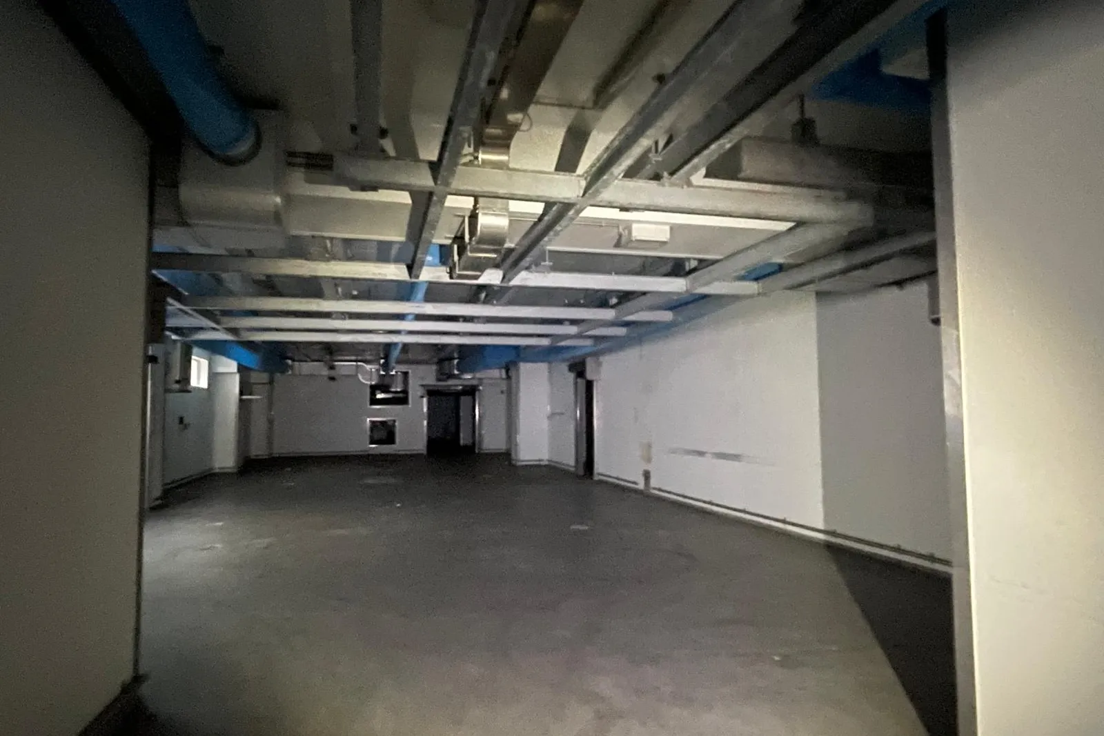 Compendio artigianale con uffici e terreno pertinenziale