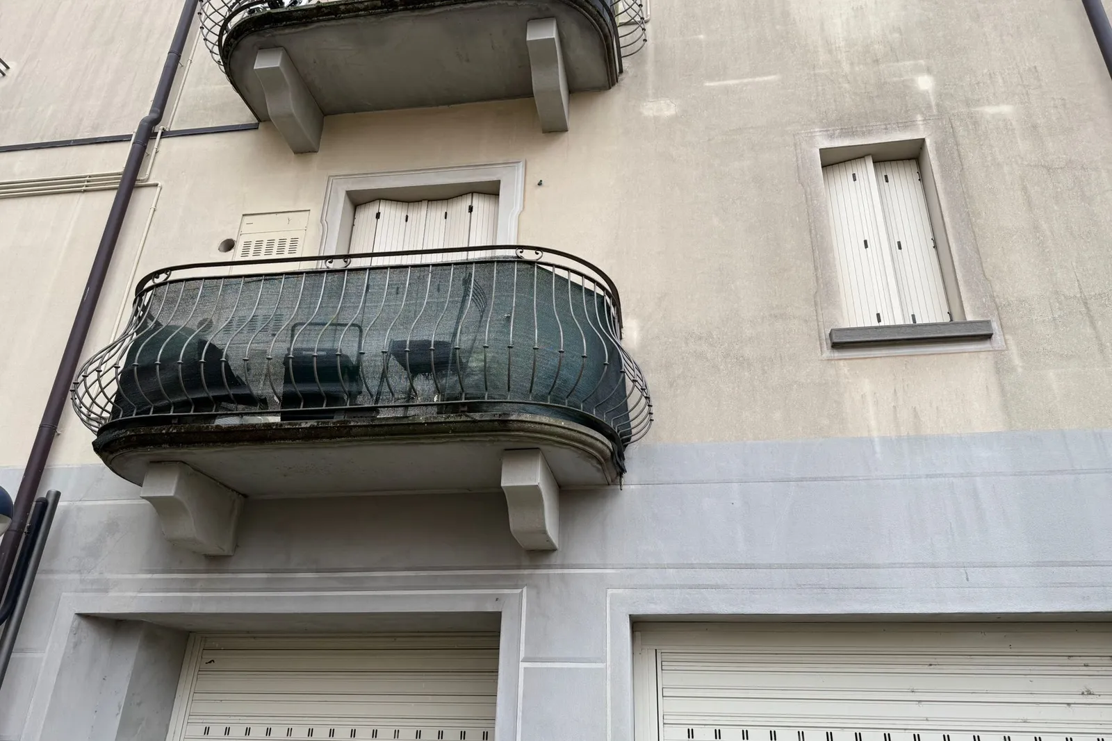 Appartamento e posto auto scoperto