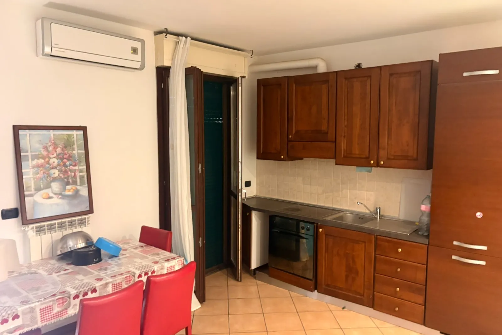 Appartamento con posto auto e cantina 