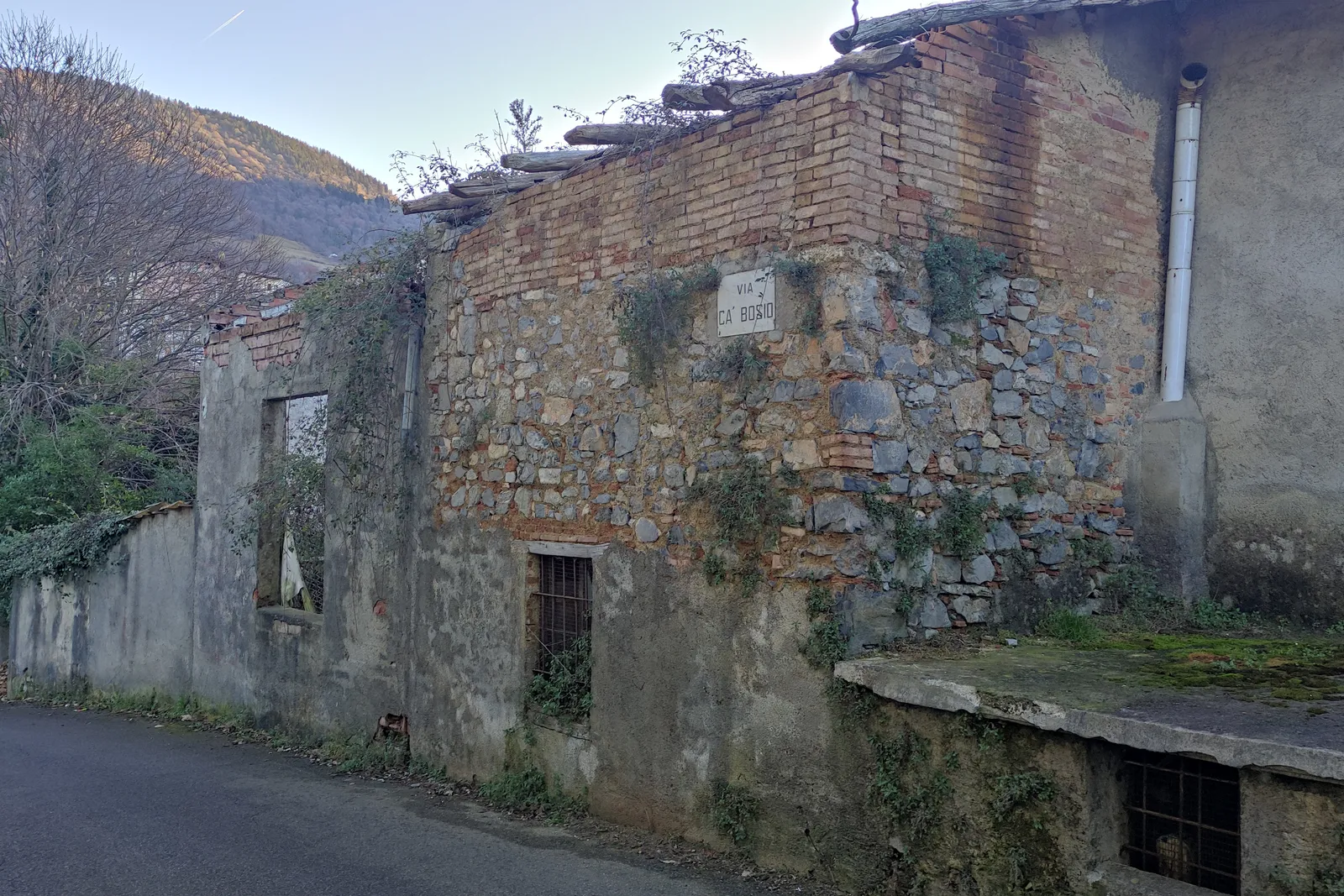 complesso residenziale da ristrutturare