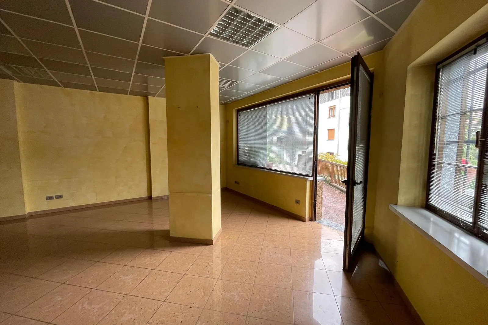 Quota ½ di porzione di ufficio