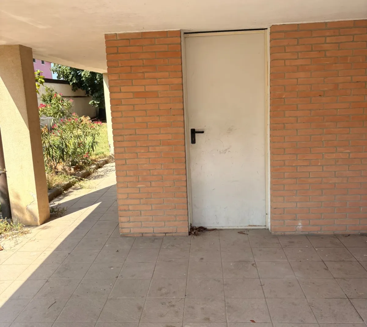Appartamento con posto auto e cantina 