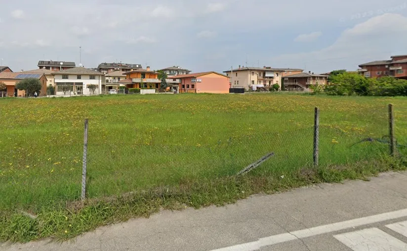 N.3 terreni edificabili 