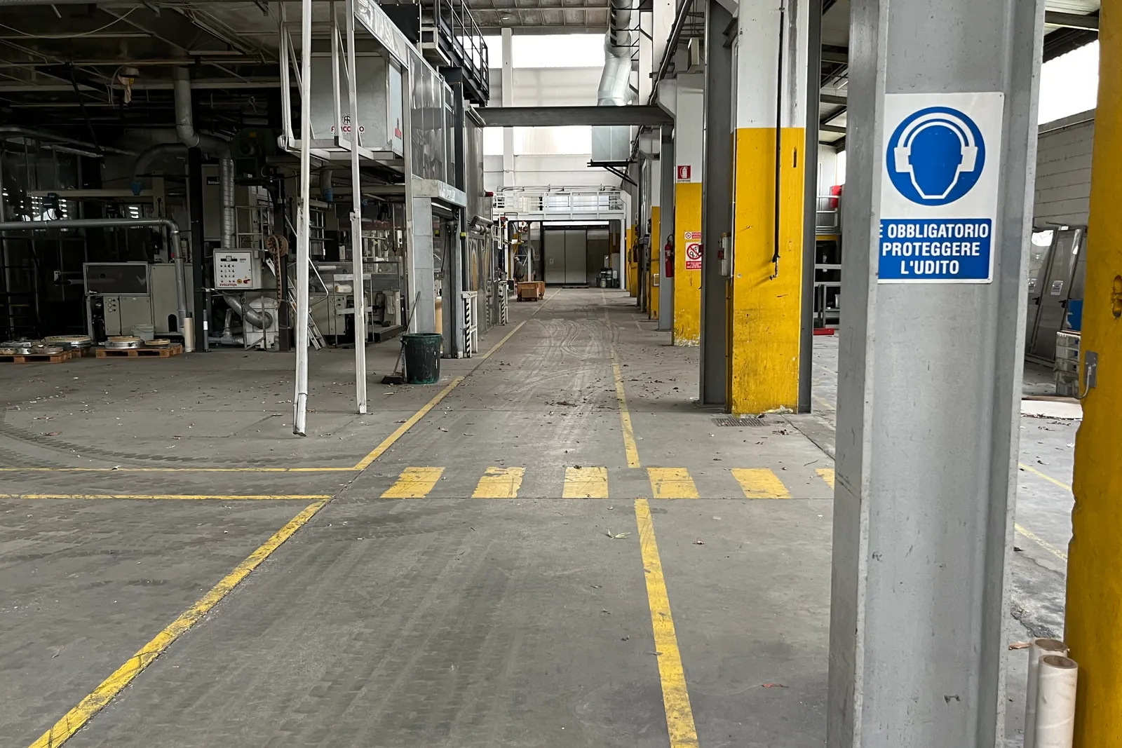 Complesso industriale e beni mobili