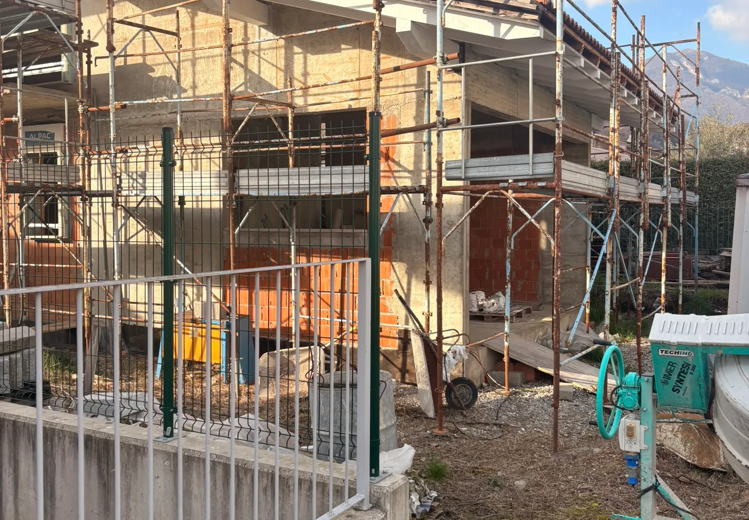Villetta singola in costruzione