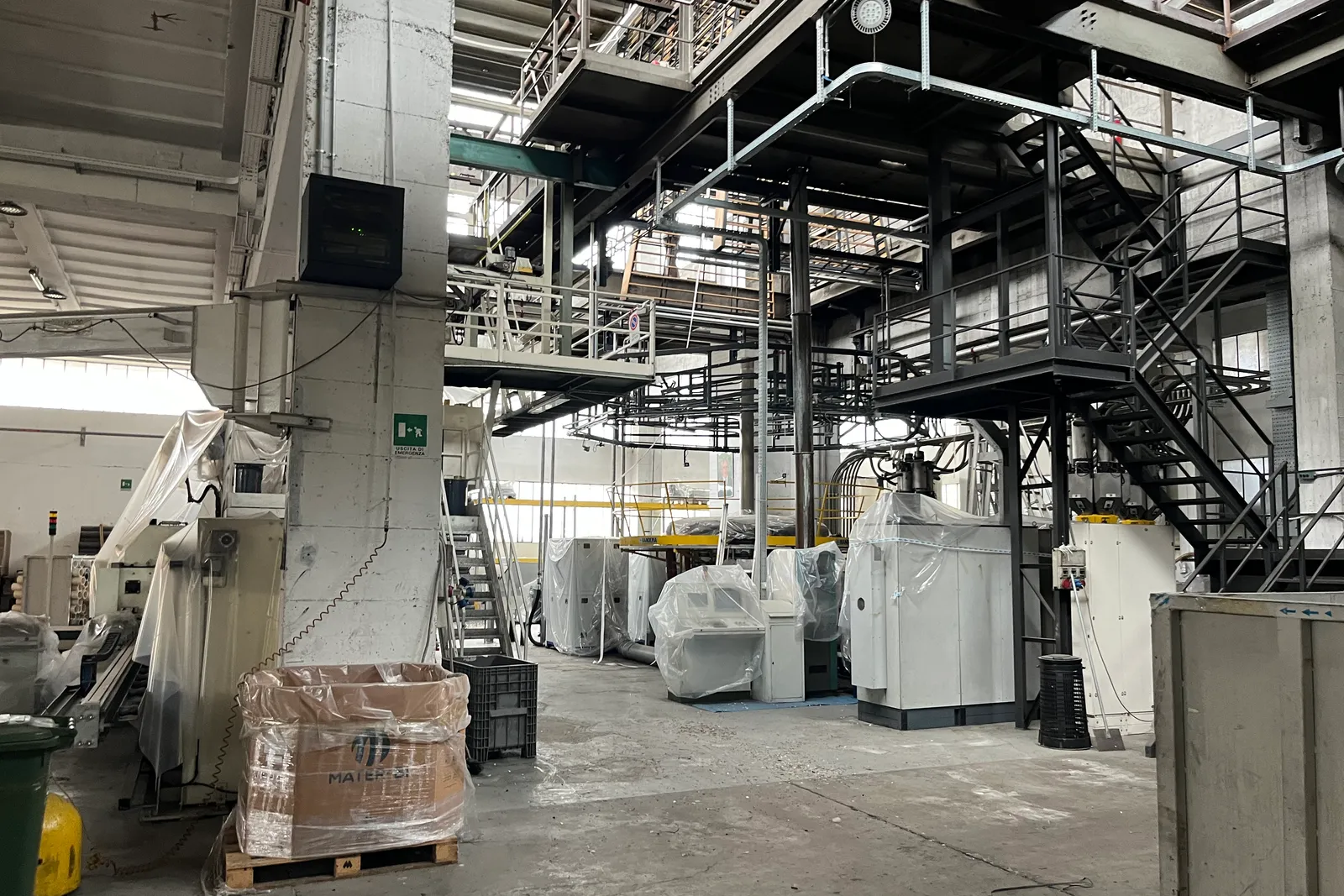 Complesso industriale e beni mobili