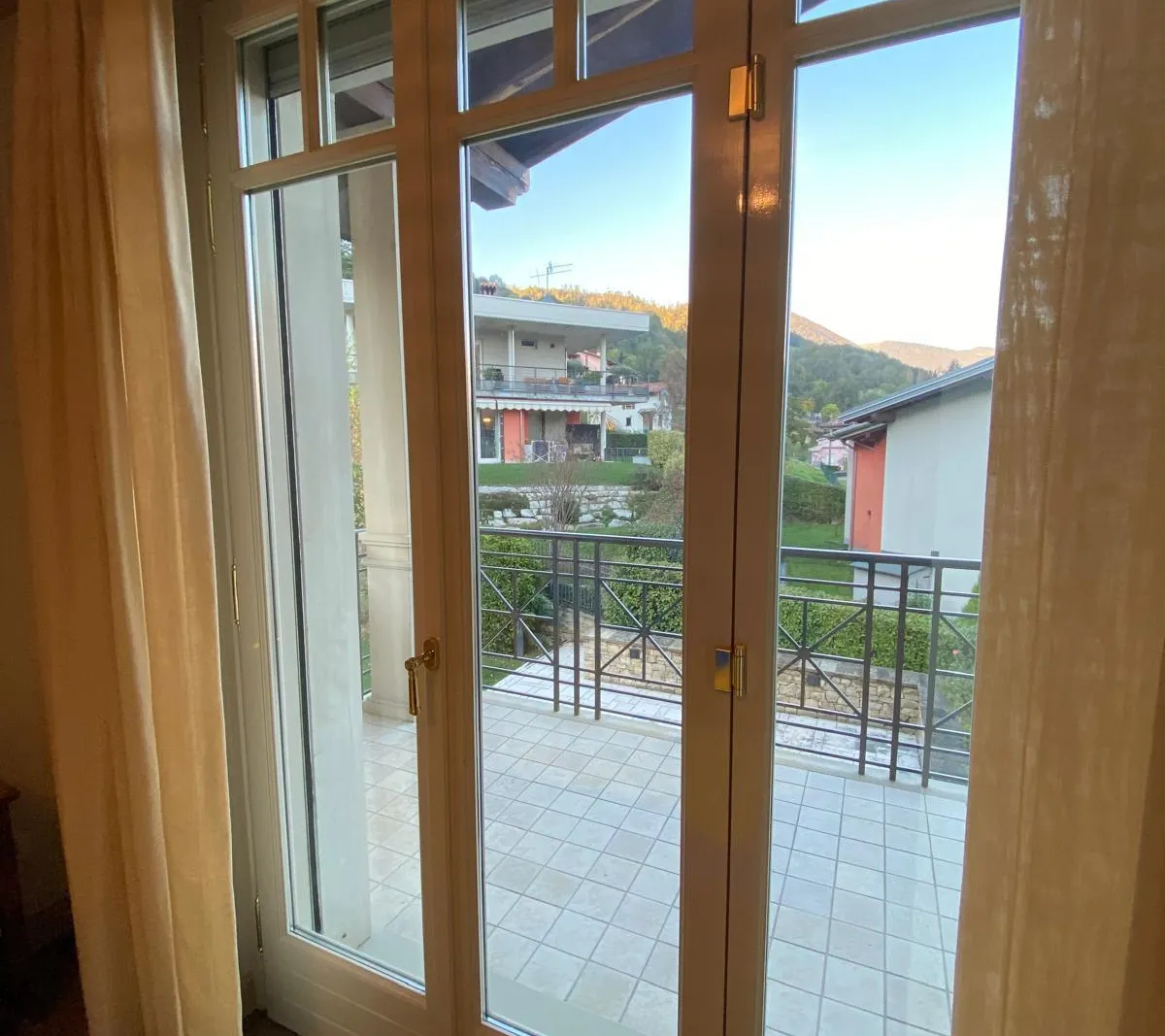 Villa con giardino