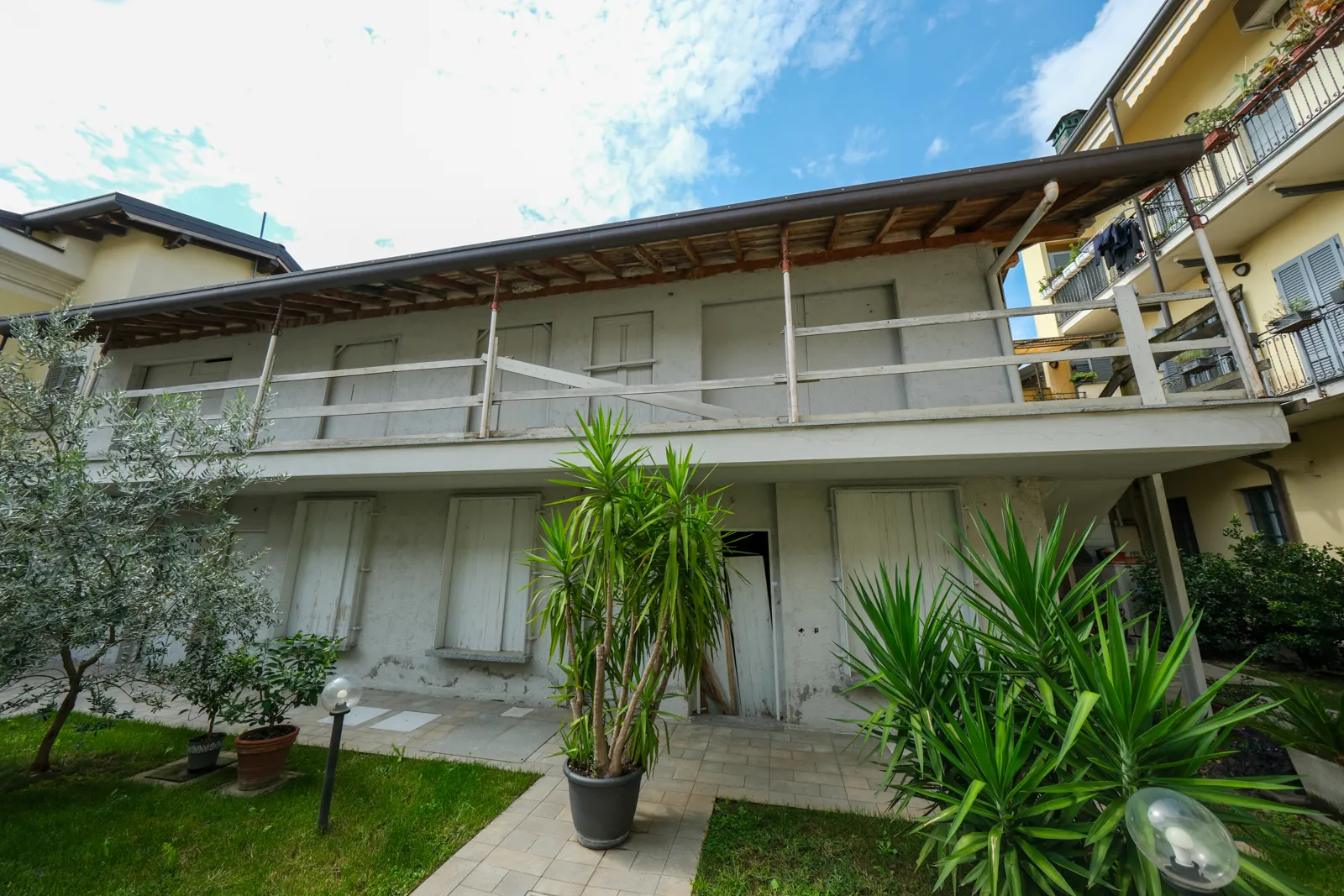 Immobile residenziale al rustico, composto da 4 alloggi