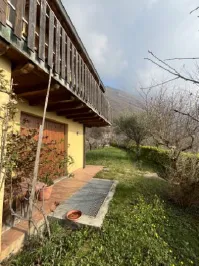 Villetta con giardino e box