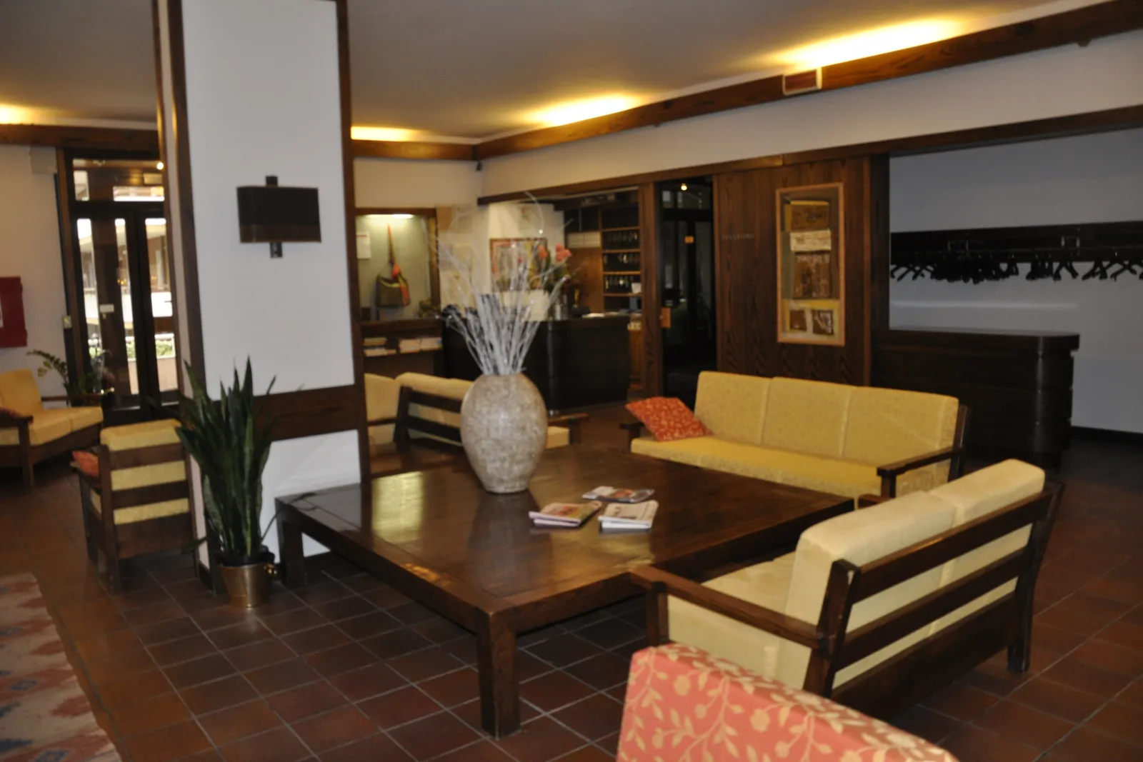 Cessione di partecipazioni del 100% del Capitale Sociale di DE.MA. Servizi S.r.l. proprietaria di uno storico e rinomato Albergo, Bar e Ristorante sotto l'insegna "Bella Venezia"