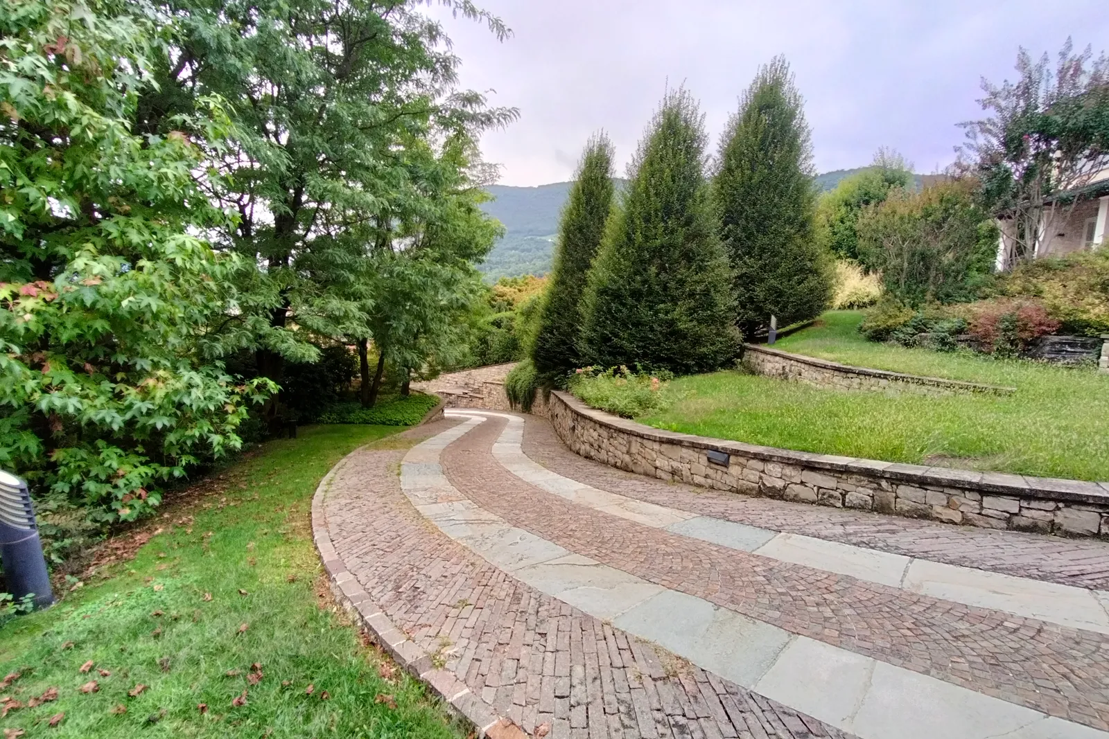 Villa con giardino