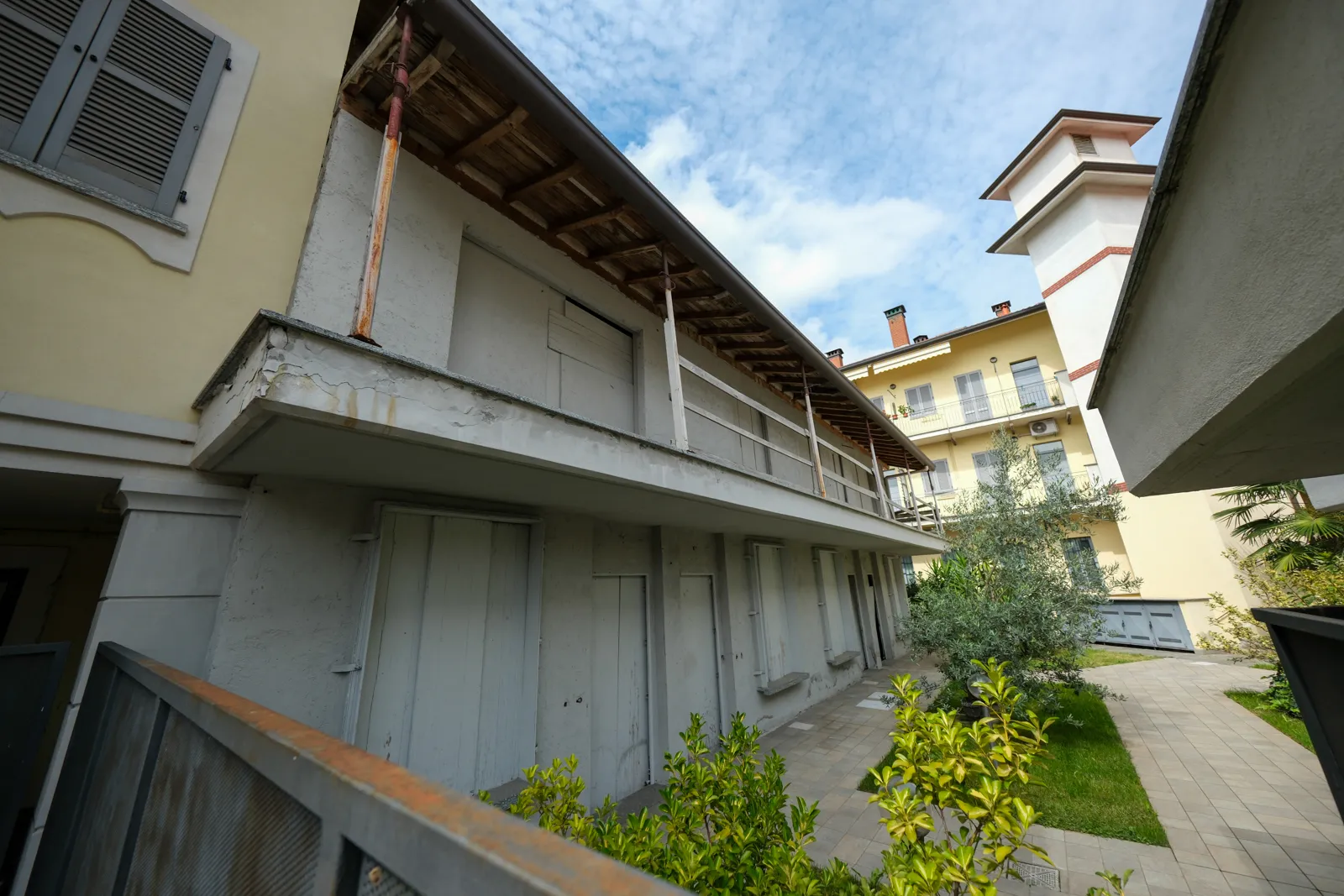 Immobile residenziale al rustico, composto da 4 alloggi