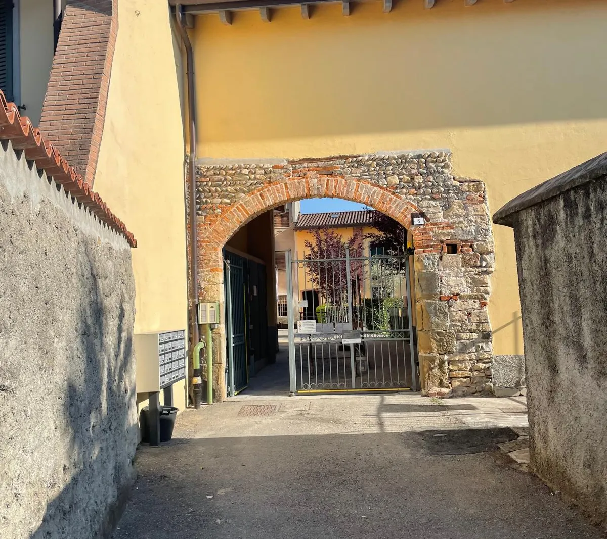 Appartamento, cantina e box