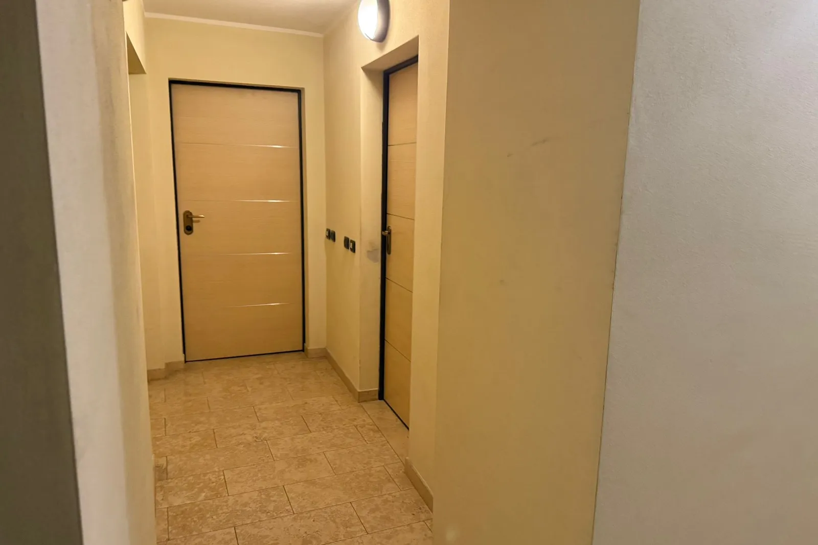 Appartamento e posto auto scoperto
