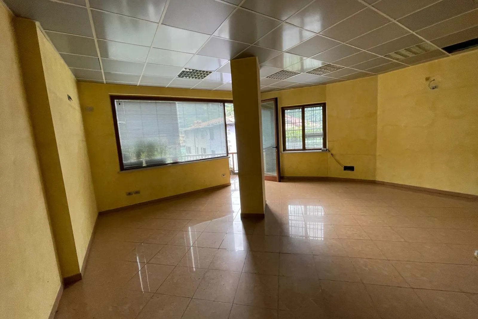 Quota ½ di porzione di ufficio