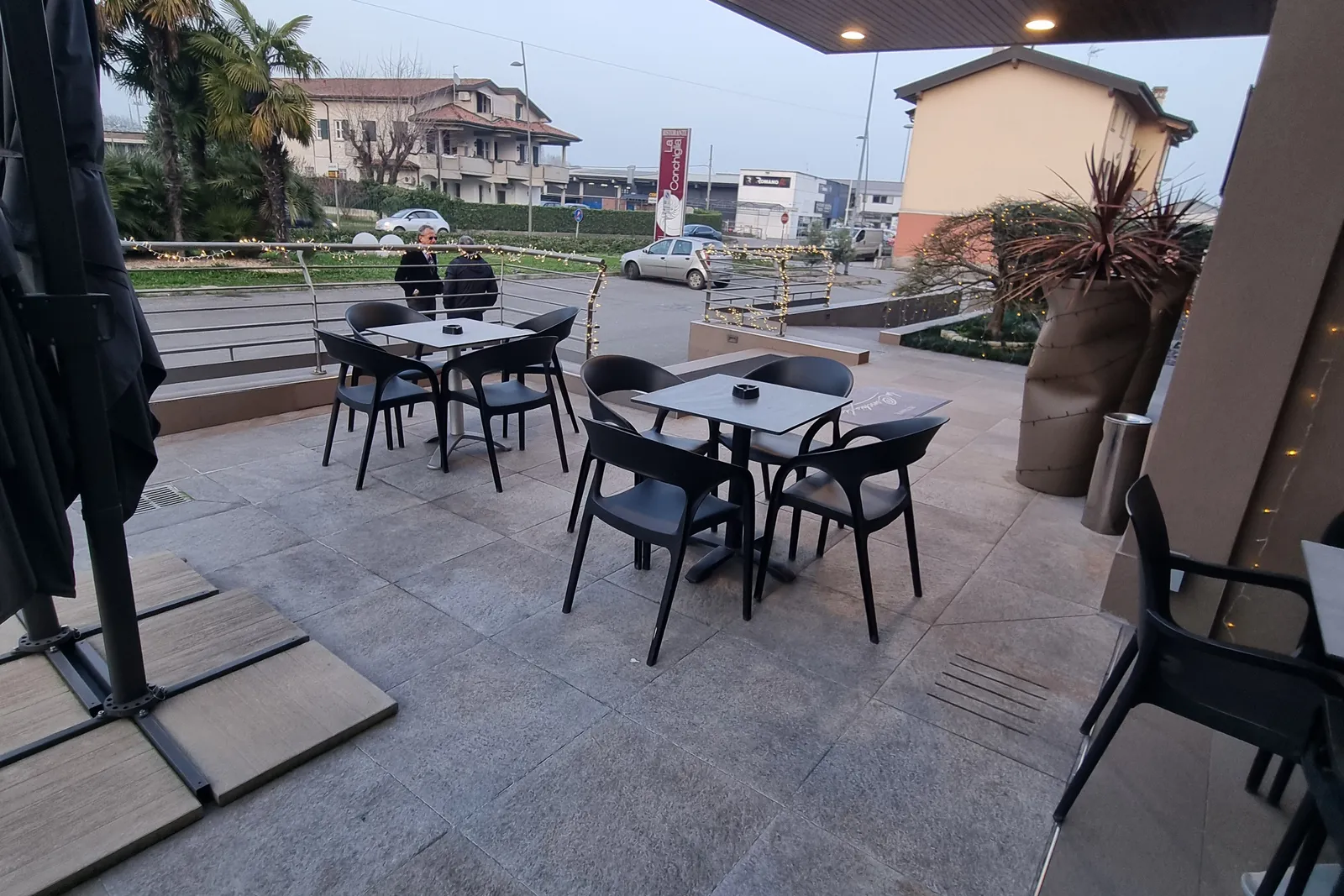Ramo d'azienda comprendente struttura alberghiera,beni mobili,ecc.